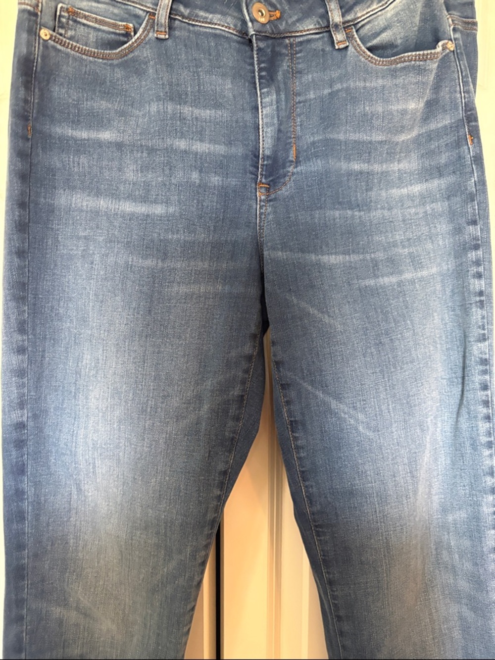 J. Jill Women's Boyfriend Jeans in Medium Blue Wash - Picture 5 of 13